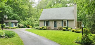 19 Oak Leaf Cir, Coventry, CT 06238