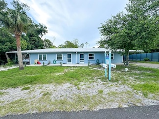 308 SE 1st St, Carrabelle, FL 32322