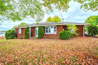 7 Lydia Dr, Uniontown, PA 15401