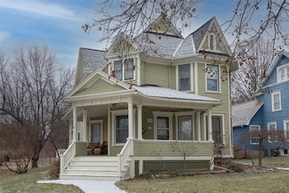 27 Oak St, Geneseo, NY 14454