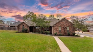 100 Applegate Dr, Conway, AR 72034