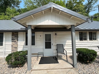 11554 Breyman Hwy, Tipton, MI 49287