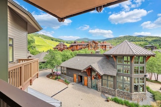 7412 Mountain Rd Unit 323, Stowe, VT 05672