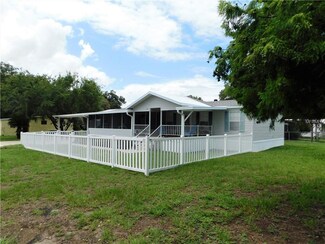 38143 Donna Ave, Zephyrhills, FL 33542