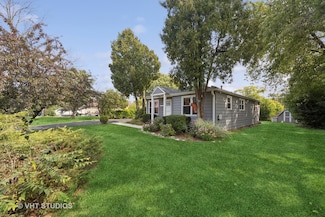 1N111 Morse St, Carol Stream, IL 60188