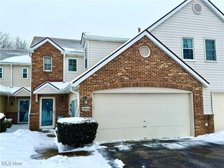 5655 Gateway Ln Unit C304, Brookpark, OH 44142