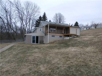 460 Barnickel St, Meadow Lands, PA 15347