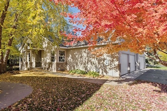 2137 Albemarle Ct N, Saint Paul, MN 55113