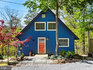 777 Timber Ln, Berkeley Springs, WV 25411