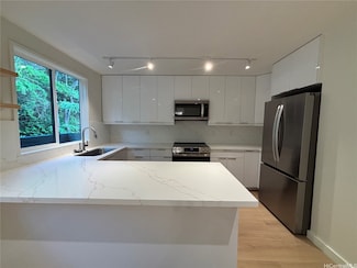 500 Kawaihae St Unit H, Honolulu, HI 96825