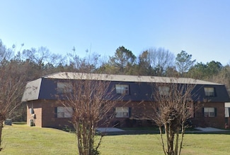 671 Brecon Access Rd, Talladega, AL 35160