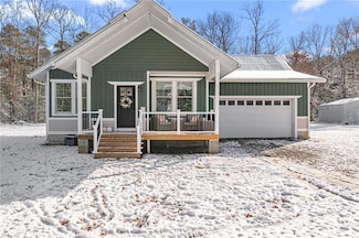 53 Braxton Corr Rd, Saluda, VA 23149