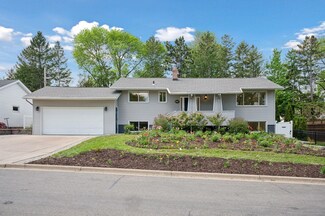 2837 Lakeview Ave, Saint Paul, MN 55113