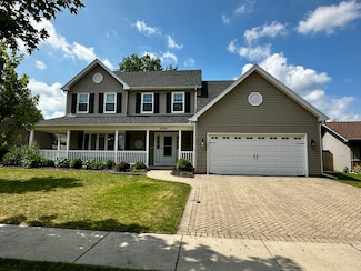 648 N Airlite St, Elgin, IL 60123