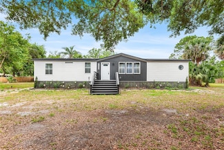 2430 Woods Trail, Lakeland, FL 33809