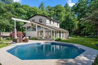 47 Tyngsboro Rd, Westford, MA 01886