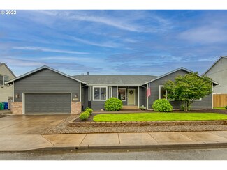 15140 SE Territory Dr, Clackamas, OR 97015