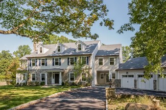 15 Cottontail Rd, Cos Cob, CT 06807