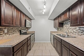 5607 Dodington Ct, Virginia Beach, VA 23462