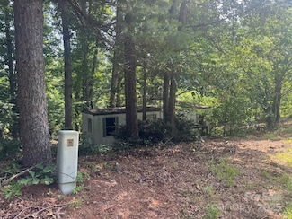 1290 Gardiol Ave NE, Valdese, NC 28690