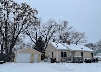 1133 McCammon Ave, Saint Paul Park, MN 55071