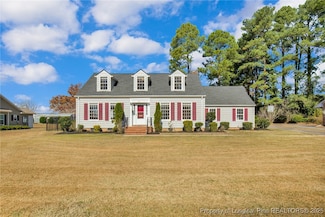 316 W Elwood Ave, Raeford, NC 28376