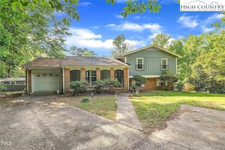 2608 Foxgate Dr, Raleigh, NC 27610