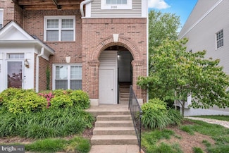 5995B Terrapin Place Unit 301, Alexandria, VA 22310