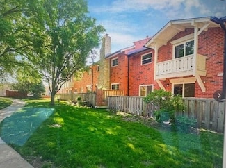 5700 W 97th St, Overland Park, KS 66207