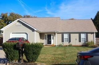 521 Pecan Ridge Cir, Kernersville, NC 27284