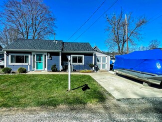 11004 Lookout St, Pinckney, MI 48169
