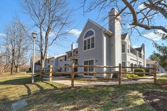 28 Oswestry Way, Somerset, NJ 08873