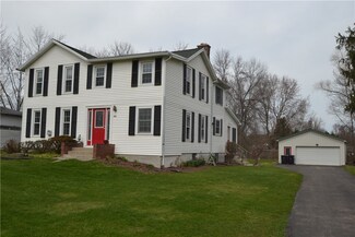 94 Paddy Ln, MacEdon, NY 14502