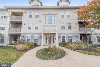 9060 Gracious End Ct Unit 202, Columbia, MD 21046