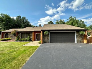 12 Greenridge Dr, Painted Post, NY 14870
