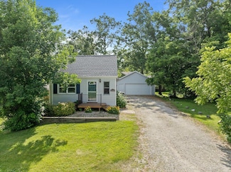 N3335 University Rd, Lake Geneva, WI 53147