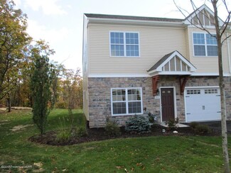 204 Thomas Ln, Hazleton, PA 18202