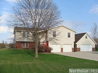 781 Hillside Ave SW, New Prague, MN 56071