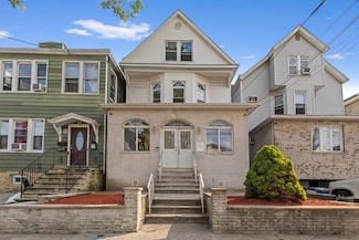 24 W 30th St, Bayonne, NJ 07002