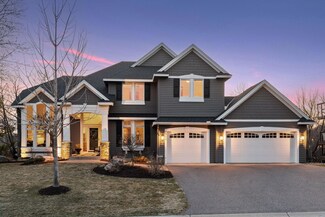 7348 Bent Bow Trail, Chanhassen, MN 55317