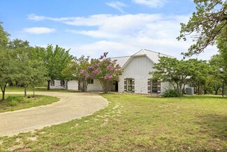 783 Country Creek Ln, Fredericksburg, TX 78624
