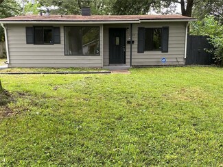 1314 Saint Raphael St, East Saint Louis, IL 62206