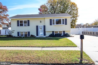 118 Midland Dr, Elkton, MD 21921