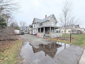 613 Summer St Unit 2, Saint Johnsbury, VT 05819