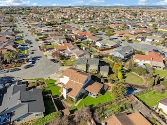1755 Siskiyou Dr, Salinas, CA 93906