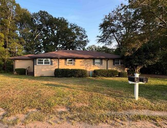 92 Evangel Rd, Spartanburg, SC 29301
