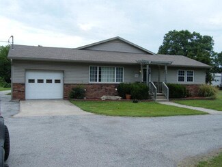 4031 N Mount Carmel Rd, Frontenac, KS 66763