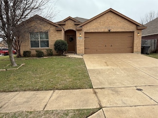 1128 Manhassett Ct, Fort Worth, TX 76140
