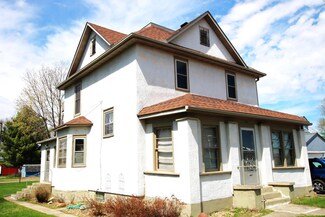 311 2nd St NE, Staples, MN 56479