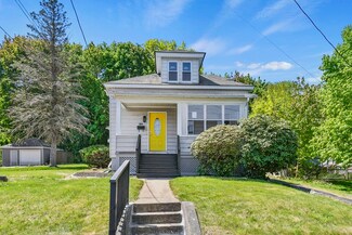 30 Bates Rd, Gardner, MA 01440